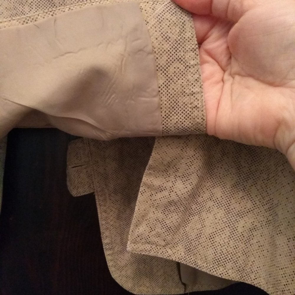 Safari Jacket. Neutral Color. Excellent Condition - Picture 10 of 16